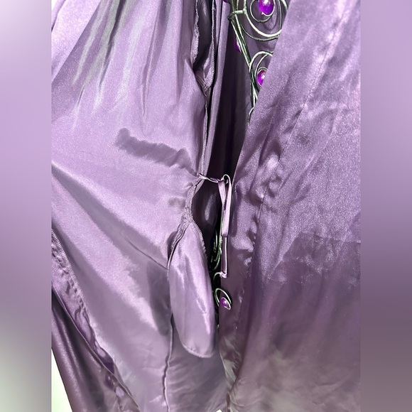 Vintage Lucy Pereda silky deep purple robe size M - Picture 14 of 14
